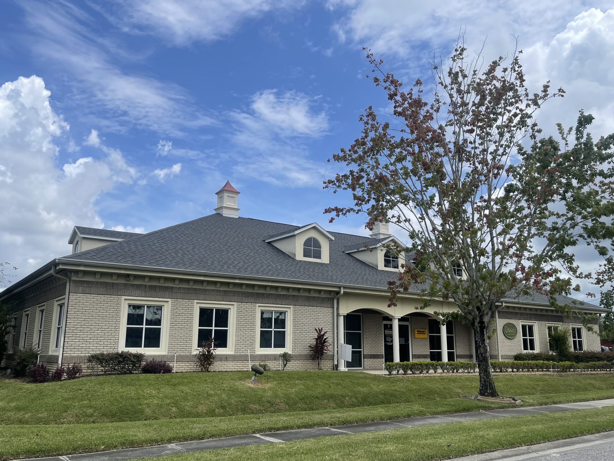 KISSIMMEE PROFESSIONAL OFFICE BUILDING SELLS